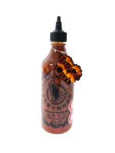 סריראצ'ה בלאק אאוט